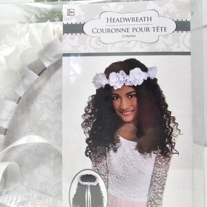 NIB White Floral Headwreath